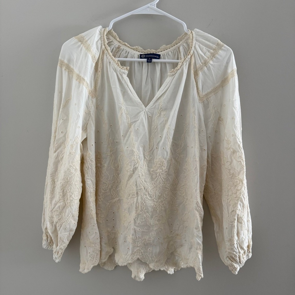 Democracy Cream Ivory Embroidered Eyelet Peasant Blouse V-Neck Boho Top Romantic